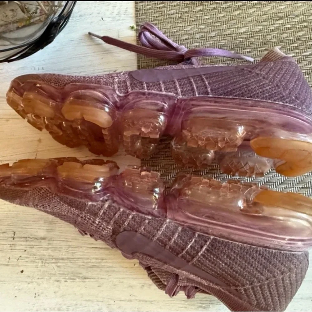 Nike Air Vapormax Flyknit Violet Dust Purple Sneakers 849557-500 Womens Size 8.5 - Picture 3 of 8